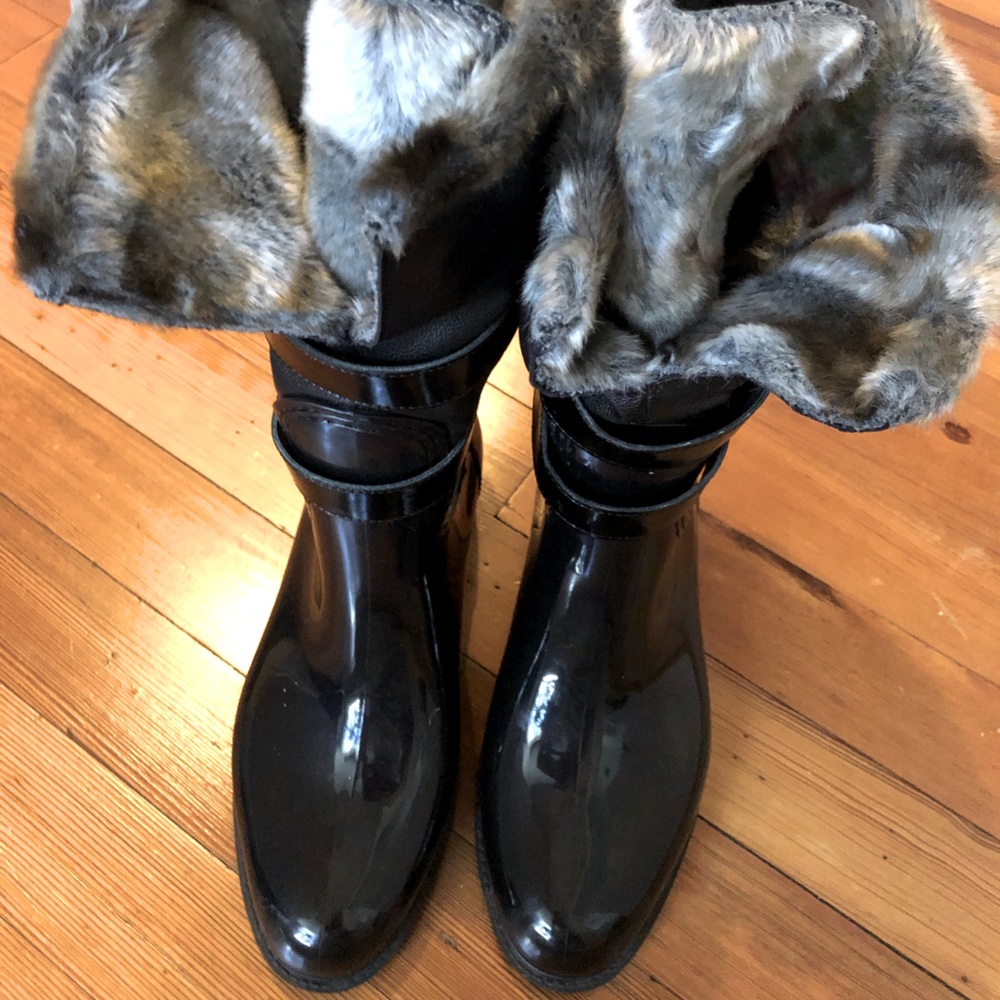 Stuart Weitzman Snowflake Rain-boots Size 7